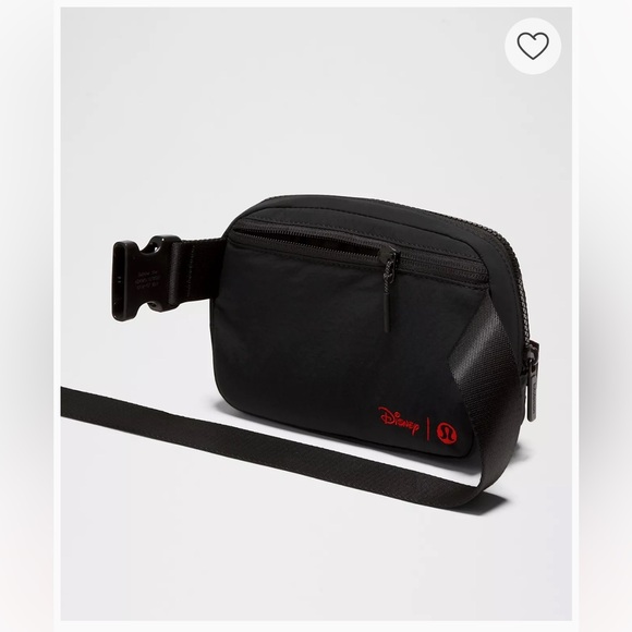 Disney x lululemon
Everywhere Belt Bag 1L Mickey
Outline Graphic - Picture 5 of 12